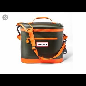 Hunter ice chest with carrying strap